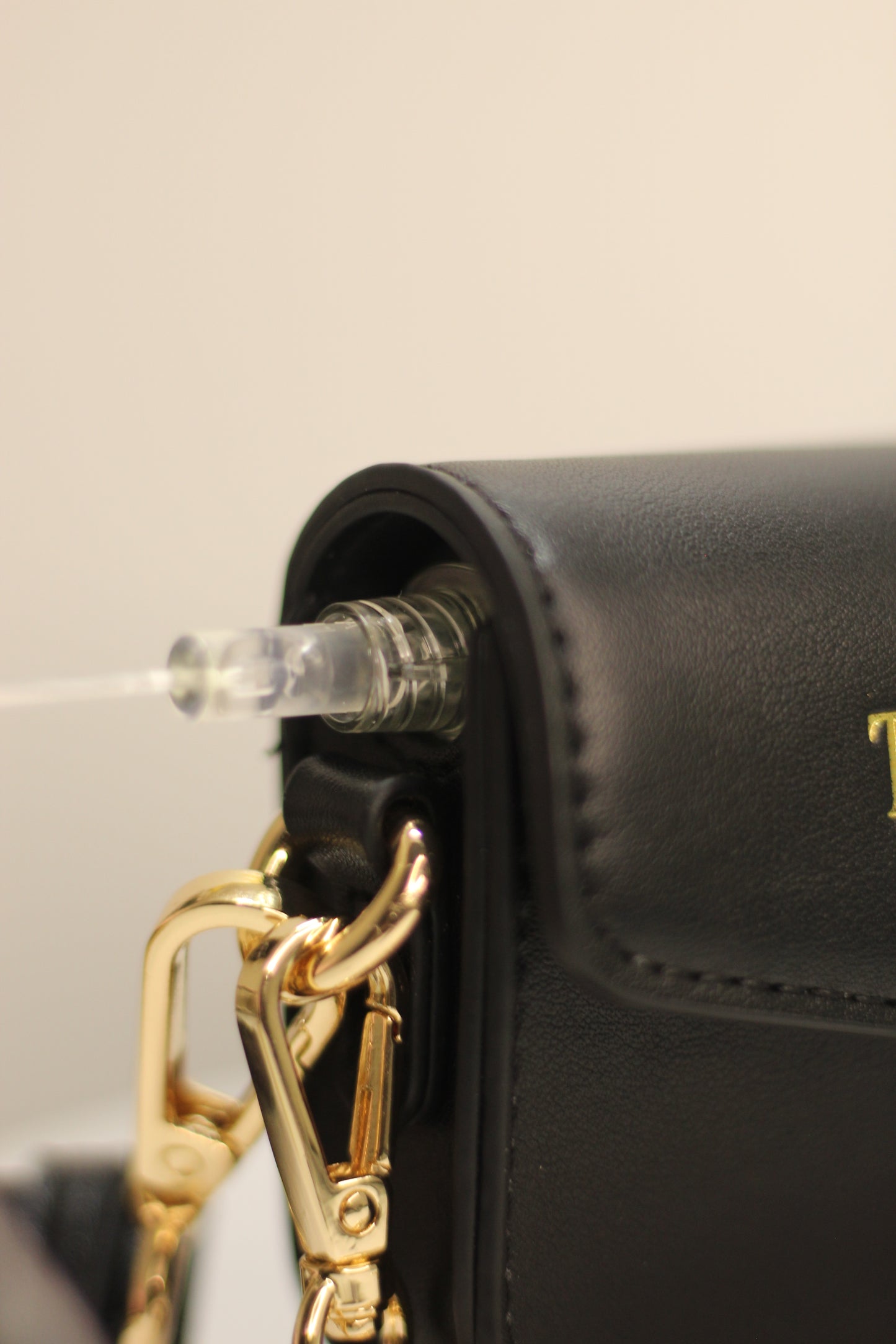 The Signature Satchel-Black